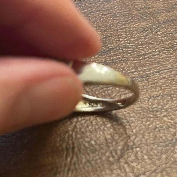 Vintage Sterling Silver CZ Ring size 8 in excellent condition. See pics! - Picture 8 of 8